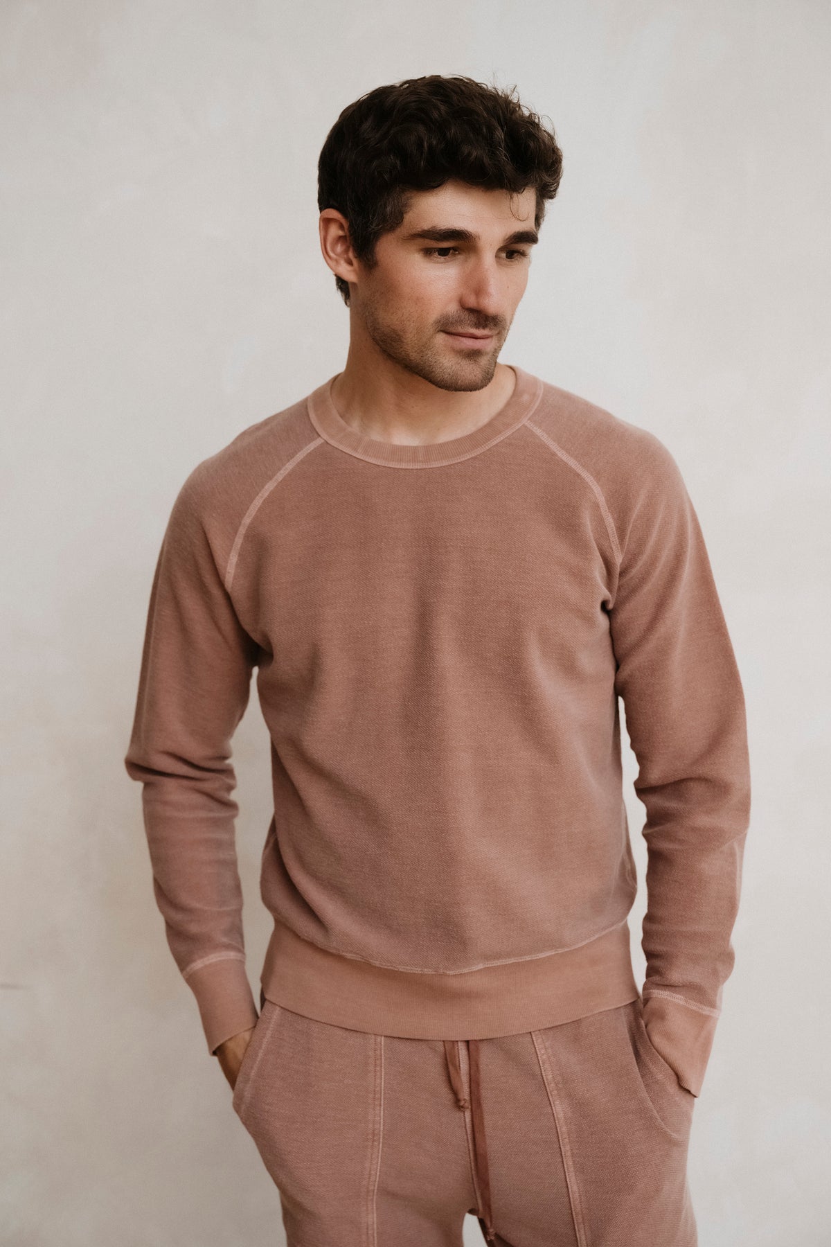 Reversible crewneck sweatshirt, dusty rose with contrast seams and ribbed cuffs