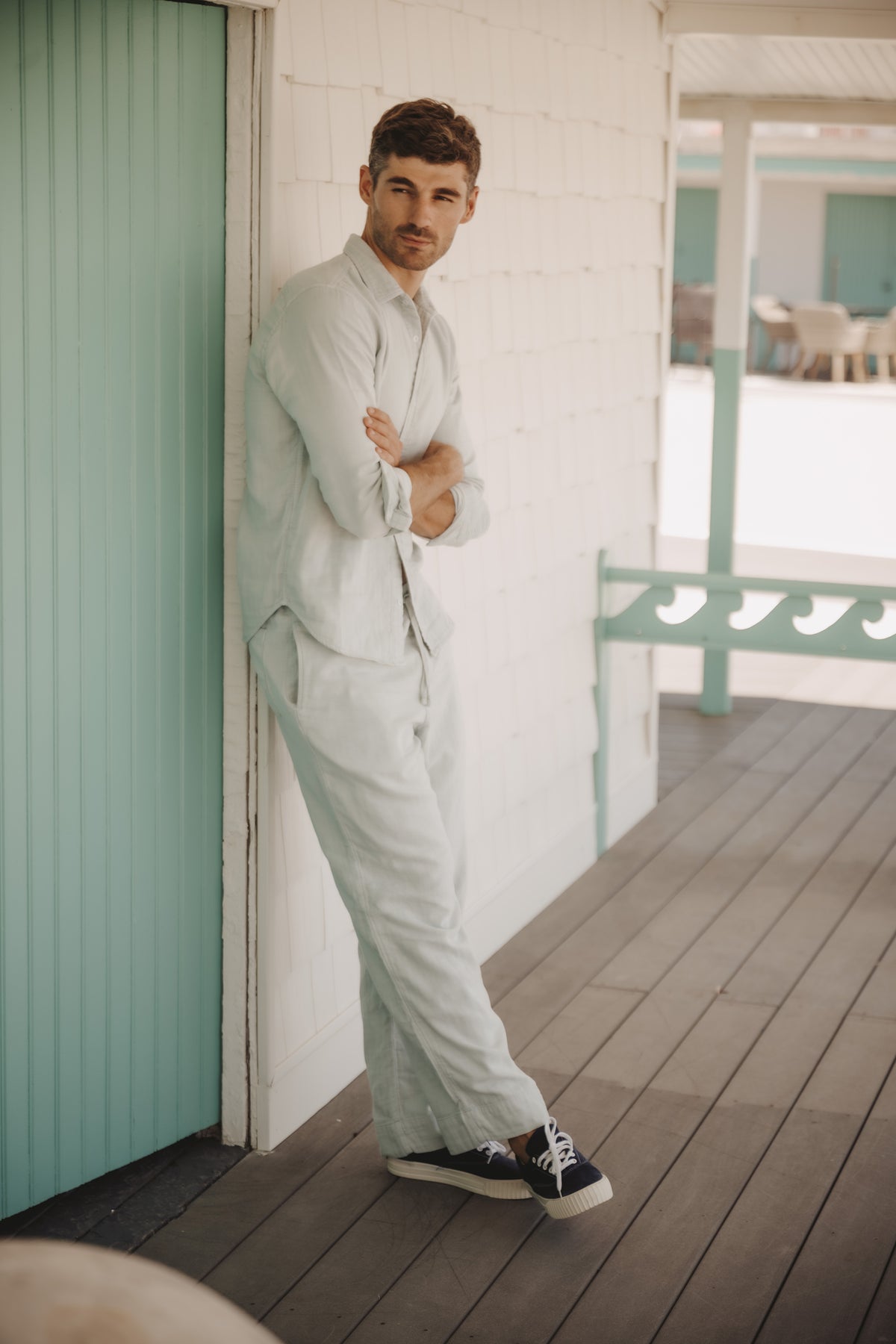 Gauze lounge pants with elastic waist and drawstring, wide-leg in light color