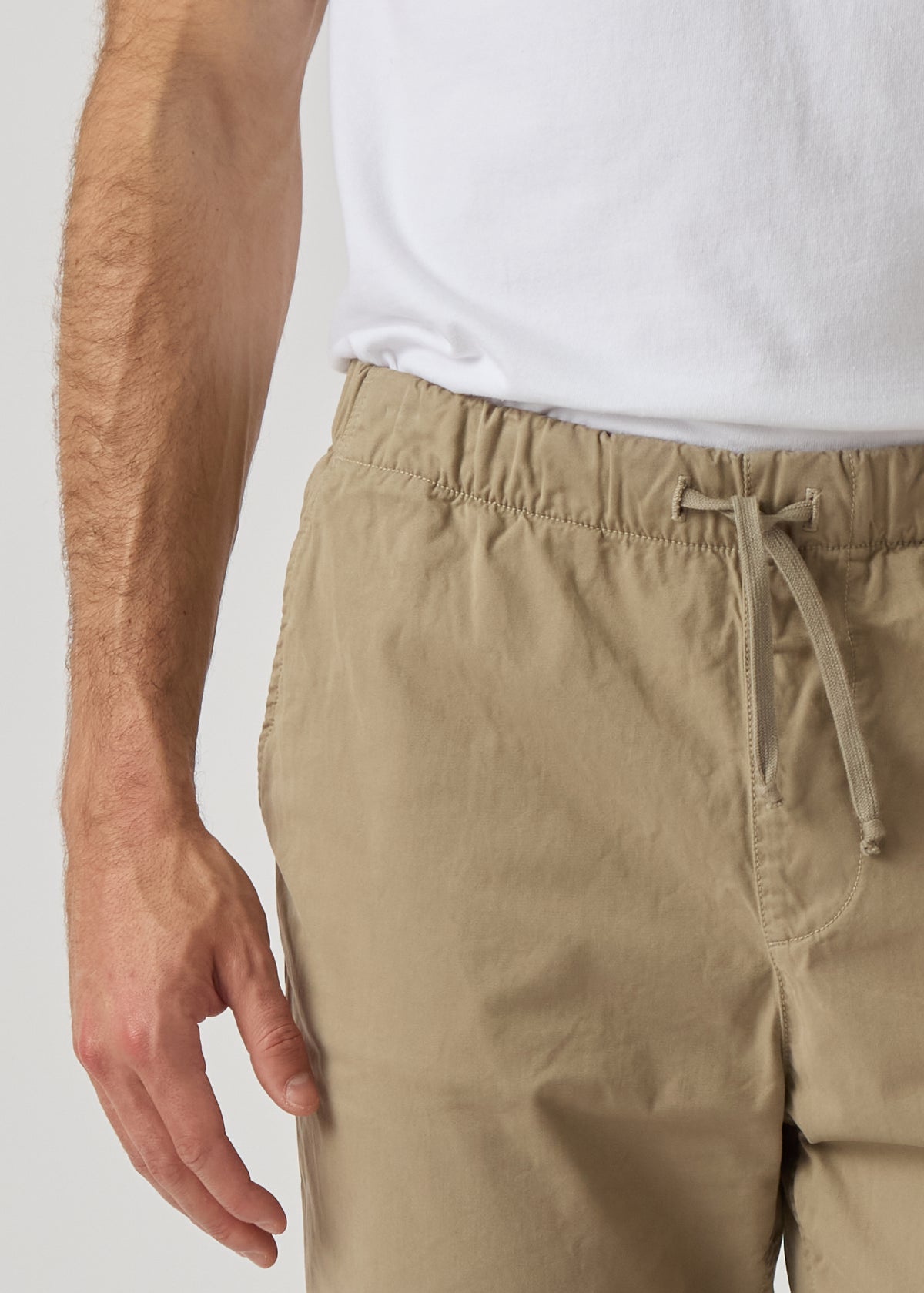 Khaki twill easy chino pants: elastic drawstring waist and side hand pockets